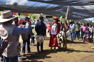 impartir el Taller de Capacitación en Elaboración de Abono Orgánico de Lombriz