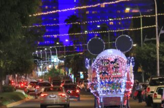 Más de 125 mil luces iluminan la Costera esta temporada decembrina