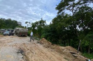 CICAEG realiza trabajos para reparar socavón en el tramo Tlacoachistlahuaca – Metlatónoc