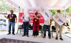 Da inicio la Gobernadora Evelyn Salgado a la obra de pavimentación del camino a la laguna de Tuxpan de Iguala