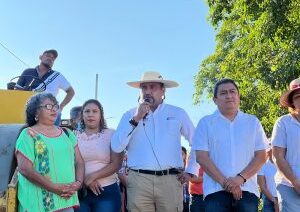 Inician trabajos de pavimentación de la segunda etapa del camino Mogollón – Carrera Larga en Coyuca de Benítez