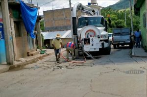 Realiza CAPASEG desazolve emergente de drenaje en Tixtla, en apoyo a 15 mil habitantes