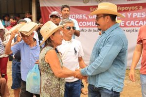 Entrega SAGADEGRO más de 5 mdp en apoyos de impulso al sector agropecuario en Cacahuatepec