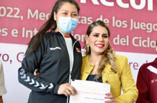 Entrega Evelyn Salgado estímulos y reconocimientos a medallistas y atletas destacados de Guerrero