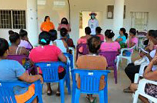 SEMUJER realiza pláticas sobre el derecho de las mujeres en localidades de Cuajinicuilapa