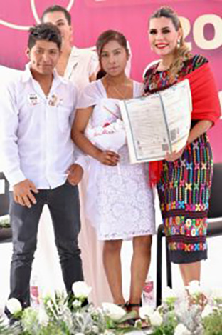 Celebra Gobernadora Evelyn Salgado bodas colectivas en día del amor y la amistad en Chilpancingo