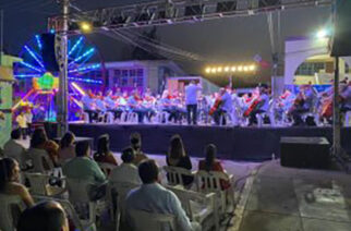 El pueblo de Atenango del Río recibe a la Orquesta Filarmónica de Acapulco