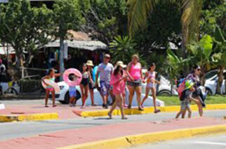 Guerrero recibe a miles de turistas en el segundo fin de semana largo del año