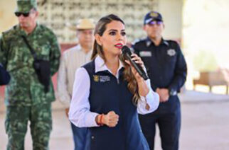 Se reúne Evelyn Salgado con habitantes de El Durazno en la Sierra de Tierra Caliente de Guerrero