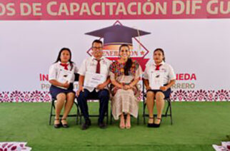 Concluyen cursos de capacitación estudiantes de los CECAPS del DIF Guerrero