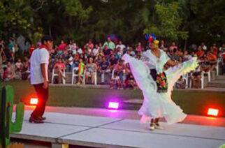 Cientos de visitantes disfrutaron de las Tardes Culturales en las fuentes danzarinas del Parque Papagayo