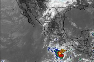 Tormenta Tropical “Otis” continúa su trayectoria hacia las costas de Guerrero