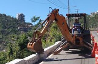 Atiende gobierno de Evelyn Salgado socavón en Avenida Escénica de Acapulco